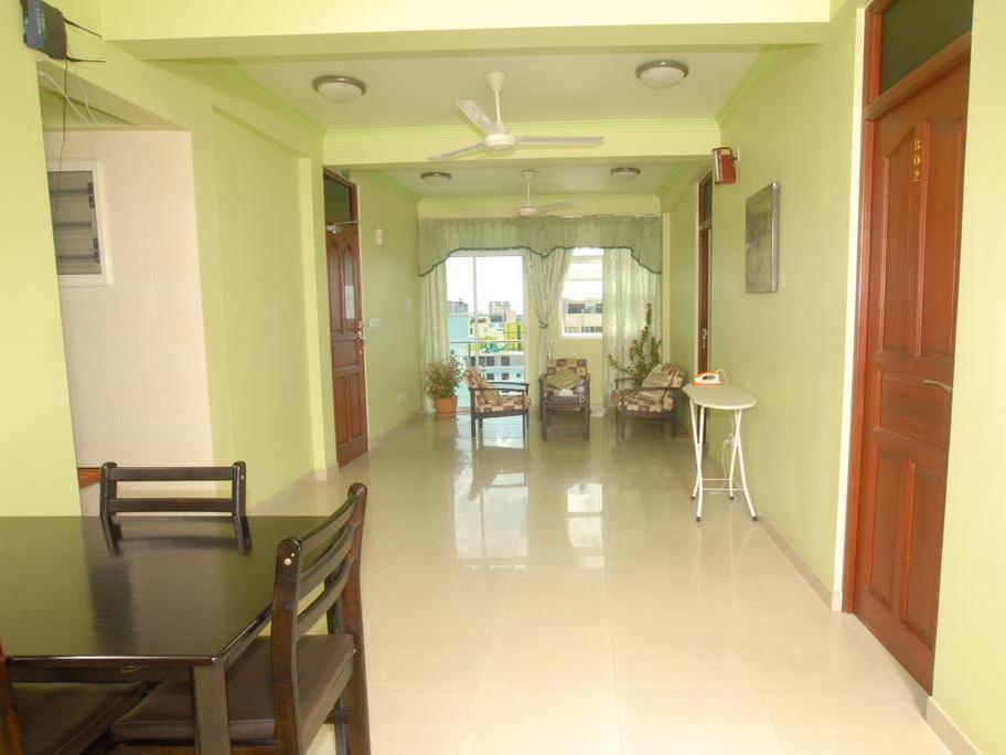 House Clover Male Exterior foto