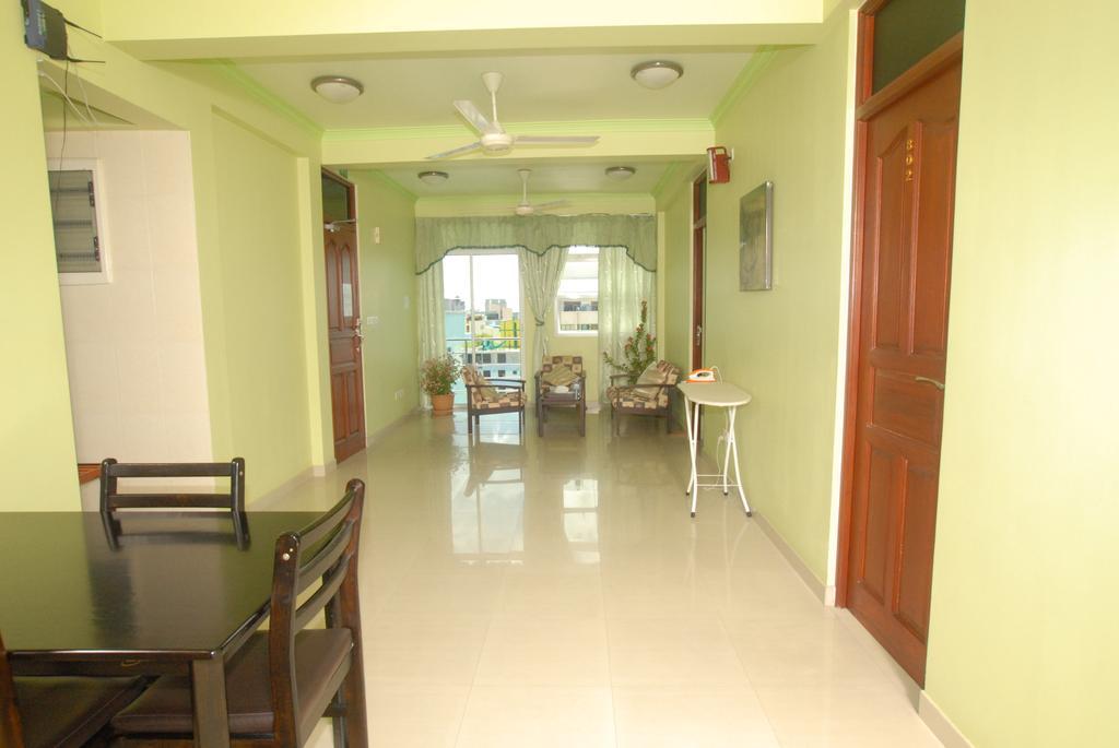 House Clover Male Exterior foto